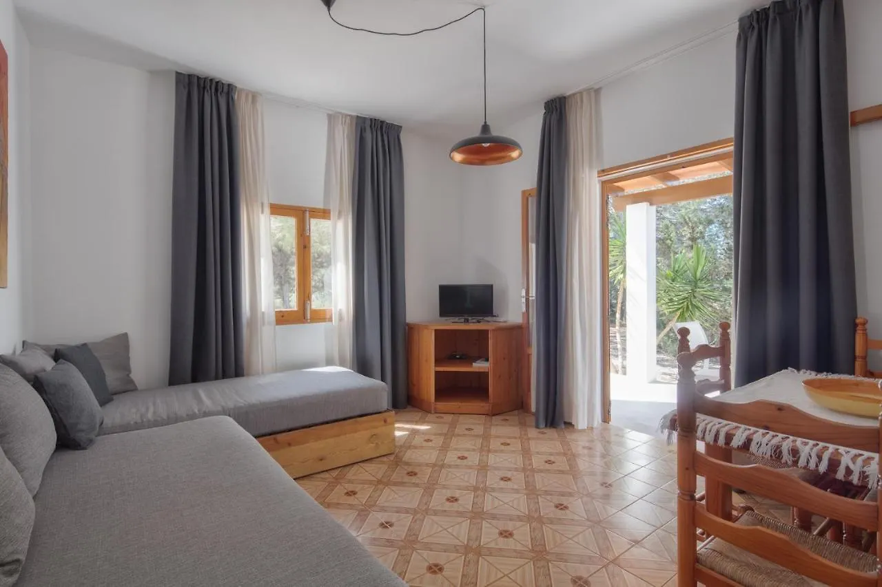 Alojamientos Turisticos Cardona - Apartamento 1 Hab. Standart Es Pujols 0*,  Hiszpania